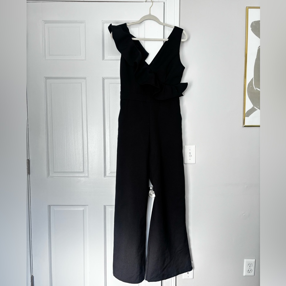 Do + Be Jumpsuit Women's M Black Ruffle Sleeveless Side Zip Style #Y16498